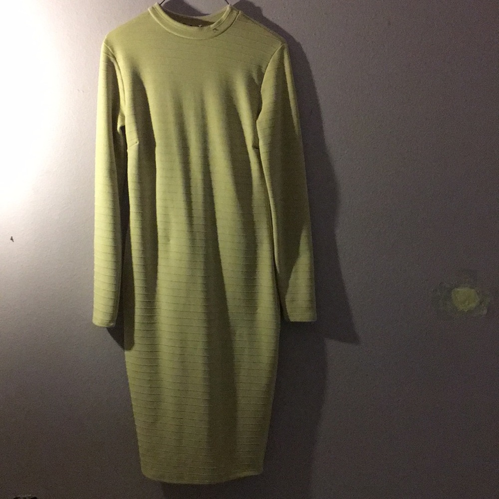 OVER THE KNEE LONG SLEEVED DRESS !!